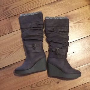 Brown high Heal wedge boots
